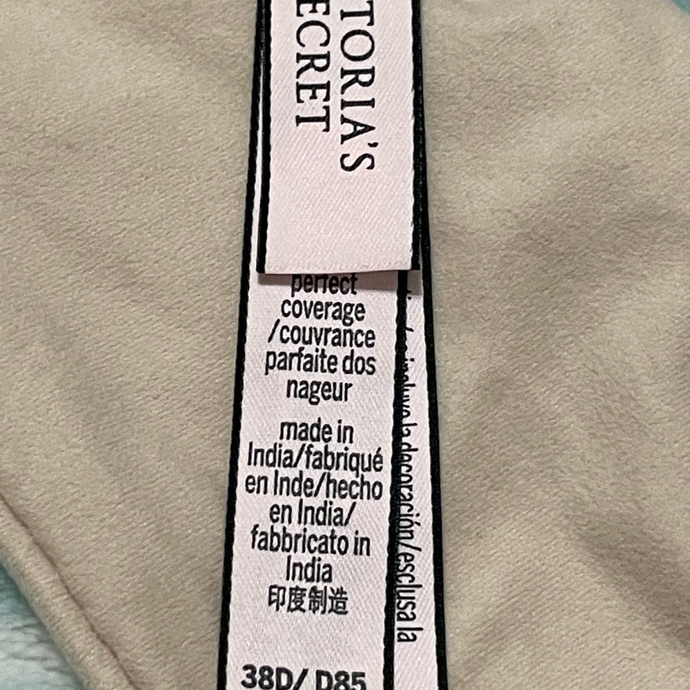 VS Racer/Back Perfect Coverage Bra. Size 38D - Picture 4 of 7